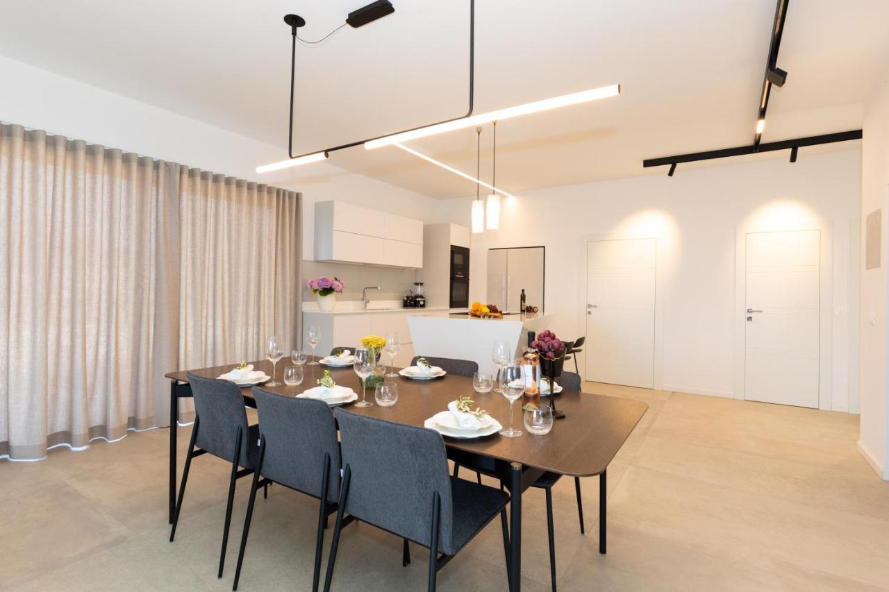 Luxury House Natanel Βίλα Škrip Εξωτερικό φωτογραφία