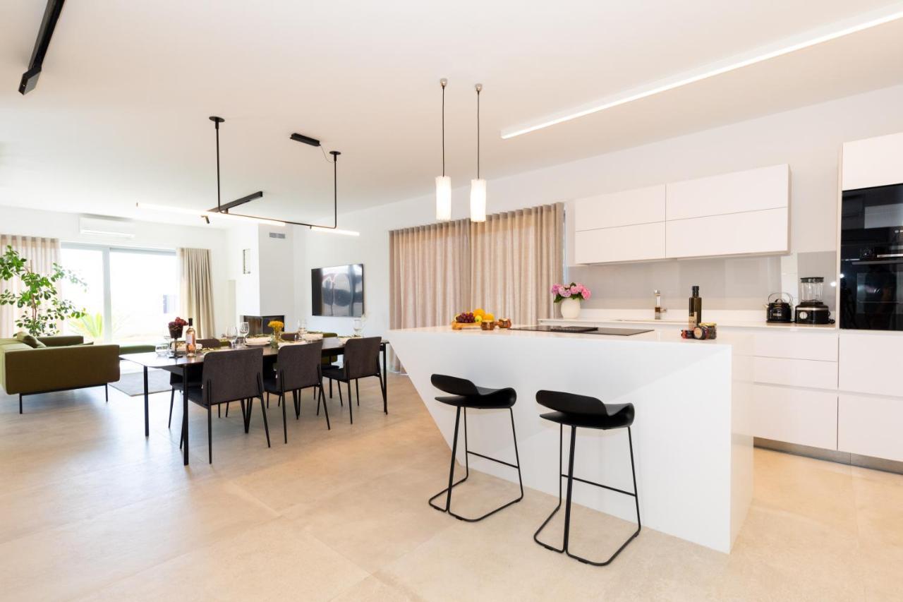 Luxury House Natanel Βίλα Škrip Εξωτερικό φωτογραφία