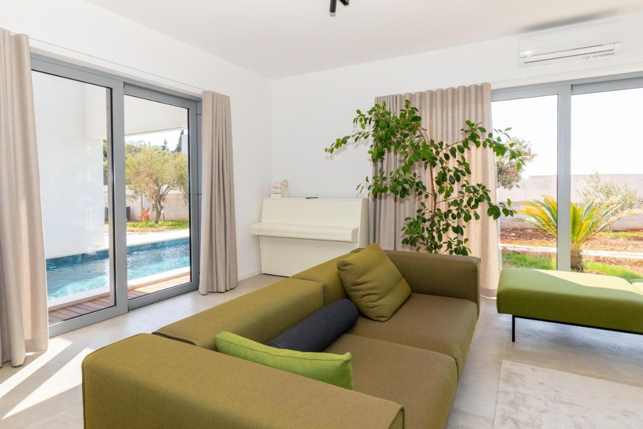 Luxury House Natanel Βίλα Škrip Εξωτερικό φωτογραφία