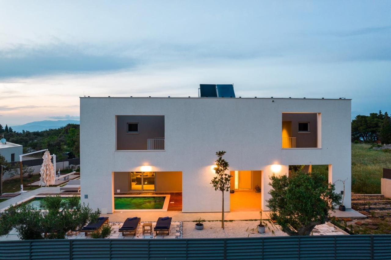 Luxury House Natanel Βίλα Škrip Εξωτερικό φωτογραφία